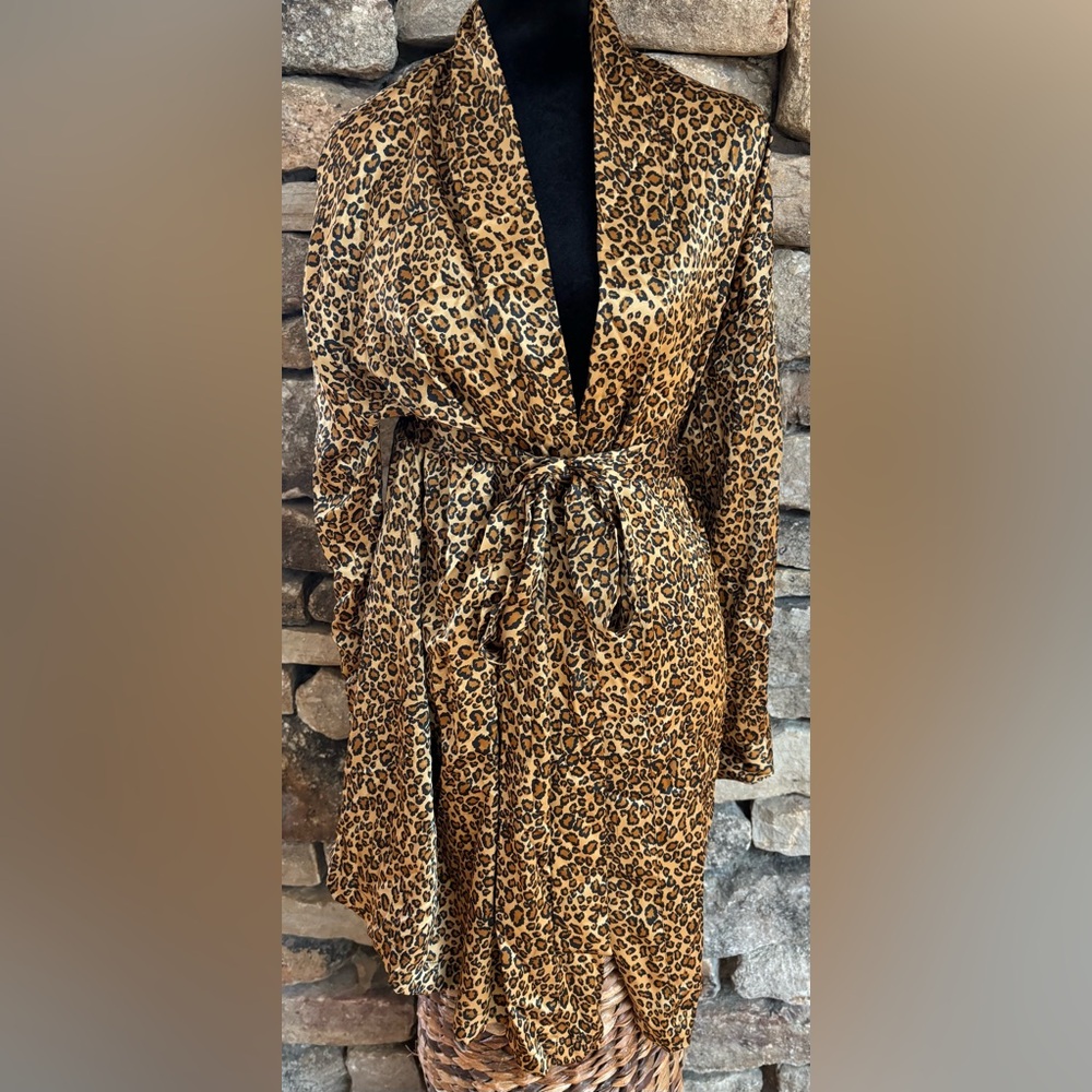 Victoria’s Secret Leopard Print Satin Robe ONE SIZE